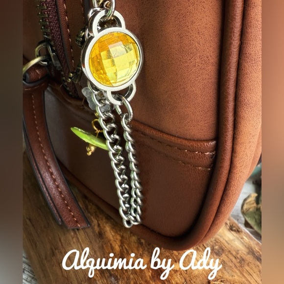 Bag charms necklace Key Holder with Chain Accent green mother of pearl - Picture 1 of 3